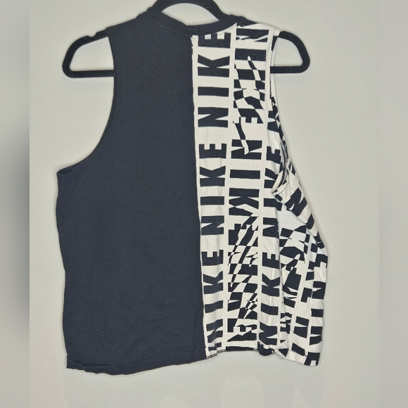 Nike Black and White Graphic Tank Top - Picture 2 of 2